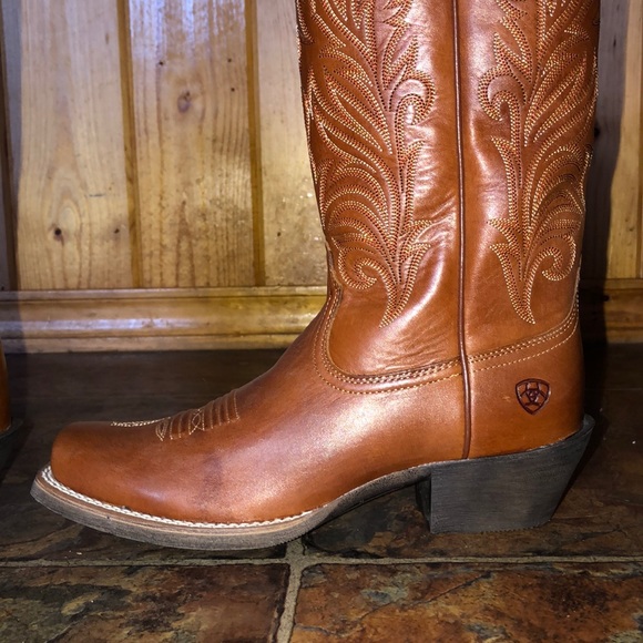 Ariat Women’s Cowboy Boots - Picture 3 of 7